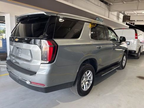 Used 2025 Chevrolet Tahoe LT AWD/4WD image 3