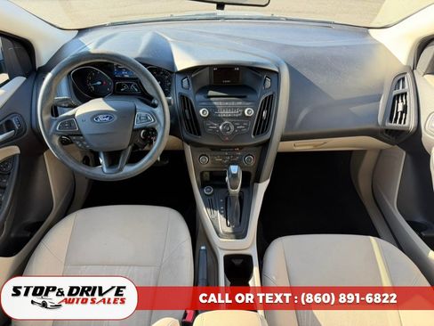 Used 2015 Ford Focus SE FWD image 10