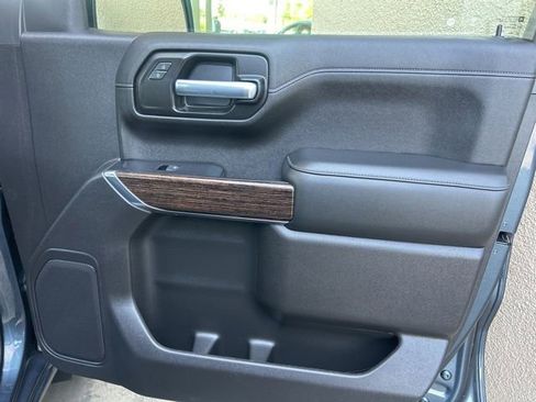 Used 2020 GMC Sierra 1500 SLE w/ SLE Value Package RWD image 25