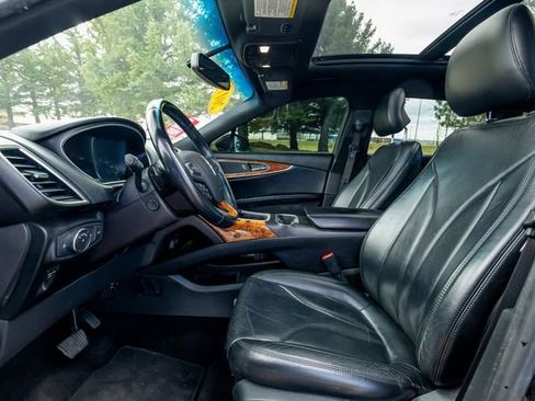 Used 2017 Lincoln MKX Reserve image 13