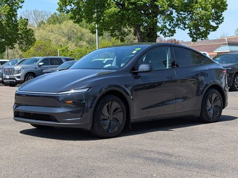 Used 2026 Tesla Model Y Long Range AWD/4WD image 4