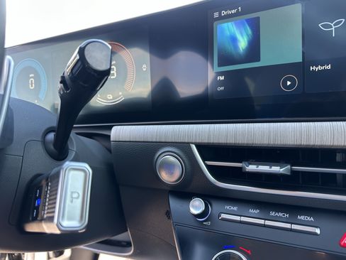 Used 2025 Hyundai Sonata SEL image 25