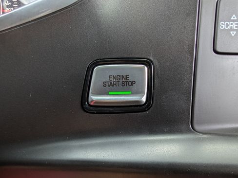 Used 2017 Chevrolet Corvette Stingray Coupe w/ Carbon Flash Badge Package image 28