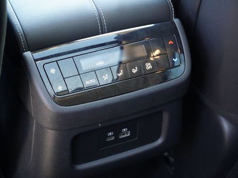 Certified 2025 INFINITI QX60 Pure image 26