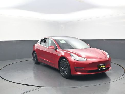 Used 2018 Tesla Model 3 Long Range RWD image 2