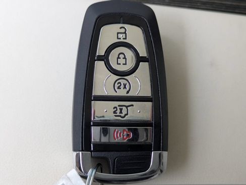 Used 2024 Lincoln Navigator L Black Label AWD/4WD image 32