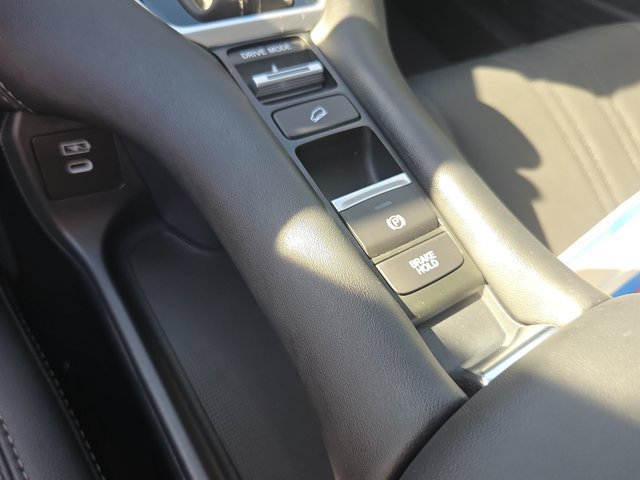 Certified 2025 Honda HR-V EX-L image 18
