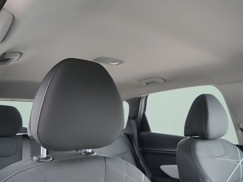 Certified 2024 Hyundai Tucson SE AWD/4WD image 13