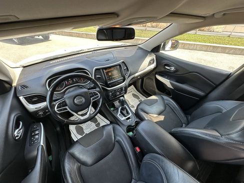 Used 2018 Jeep Cherokee Latitude Plus image 14