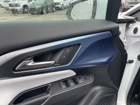 New 2026 Chevrolet Equinox EV LT FWD image 14