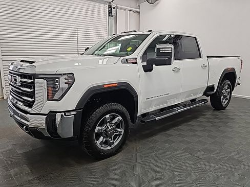 New 2025 GMC Sierra 2500 SLT image 4