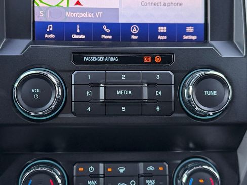 Used 2020 Ford F350 Lariat w/ Lariat Ultimate Package image 11