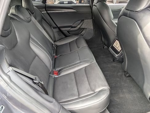 Used 2021 Tesla Model S Plaid image 16