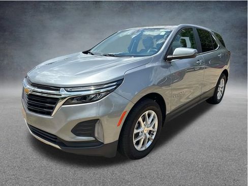Used 2024 Chevrolet Equinox LT FWD image 3