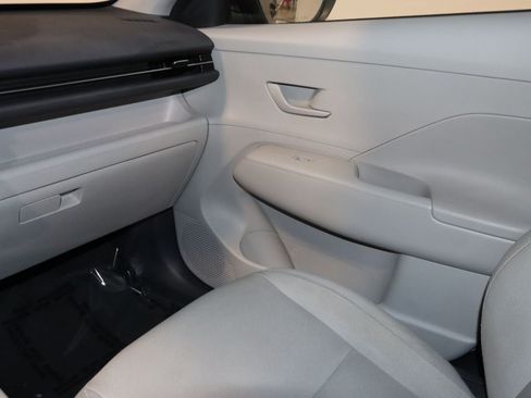 Used 2024 Hyundai Kona SEL FWD image 34