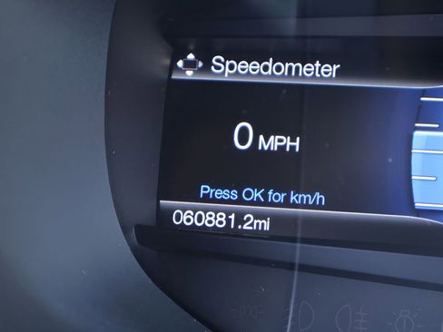 Used 2018 Ford Edge Titanium w/ Equipment Group 301A FWD image 21
