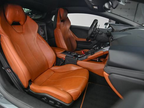 Used 2015 Lamborghini Huracan LP 610-4 AWD/4WD image 4