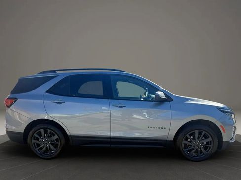 Used 2023 Chevrolet Equinox RS AWD/4WD image 4