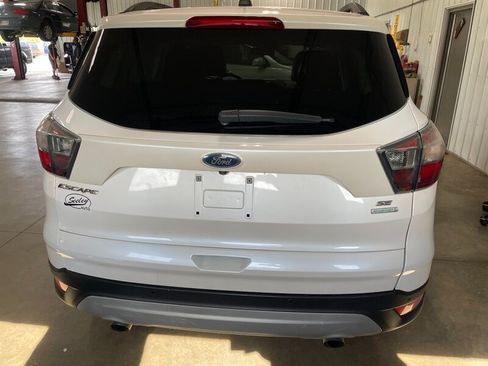 Used 2017 Ford Escape SE w/ SE Leather Comfort Package FWD image 7