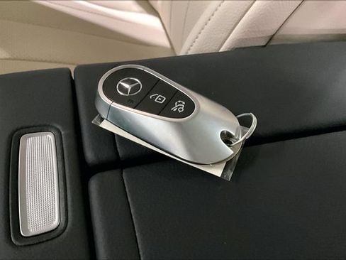 Used 2026 Mercedes-Benz E 350 4MATIC Sedan image 12