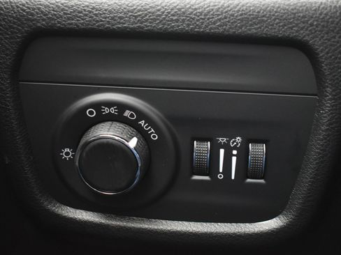 New 2026 Jeep Grand Cherokee Altitude image 20