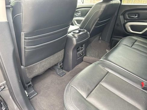 Used 2017 Nissan Titan PRO-4X w/ Pro-4x Convenience Package AWD/4WD image 14