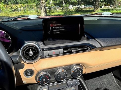 Used 2019 MAZDA MX-5 Miata RF Grand Touring image 8