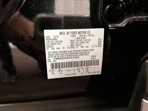Used 2023 Ford Explorer XLT w/ Equipment Group 202A AWD/4WD image 33