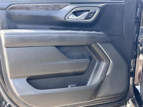 Used 2021 Chevrolet Suburban LS image 38