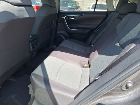 Used 2025 Toyota RAV4 XLE FWD image 29