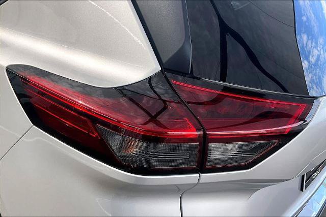 Certified 2022 Nissan Rogue SV FWD image 28