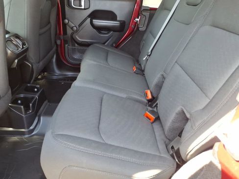 Used 2021 Jeep Wrangler Unlimited Sport image 17