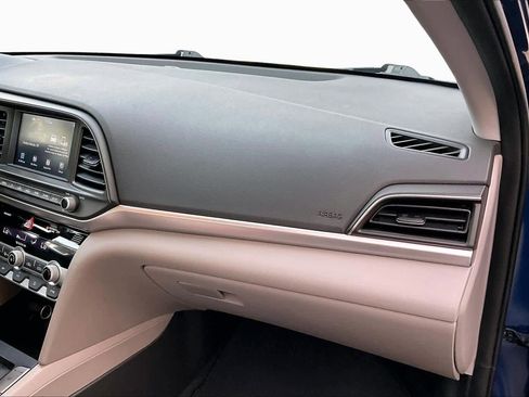 Used 2020 Hyundai Elantra Value Edition image 16