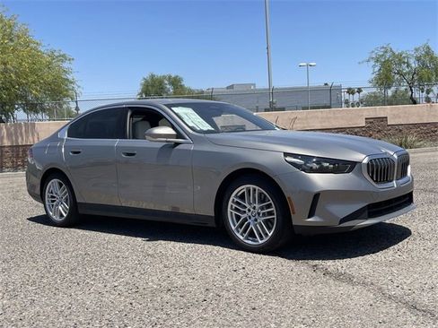 New 2025 BMW 530i image 4
