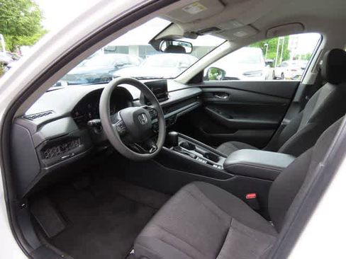 Used 2023 Honda Accord LX image 2