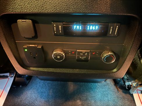 Used 2017 Ford Expedition XLT w/ Equipment Group 202A image 37