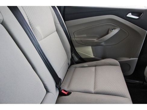 Used 2019 Ford Escape SE image 15