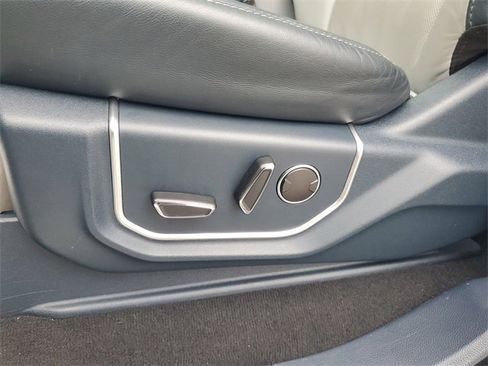 Used 2022 Ford F450 Limited w/ FX4 Off-Road Package image 13