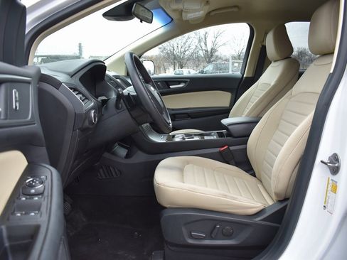 Certified 2020 Ford Edge SE image 9