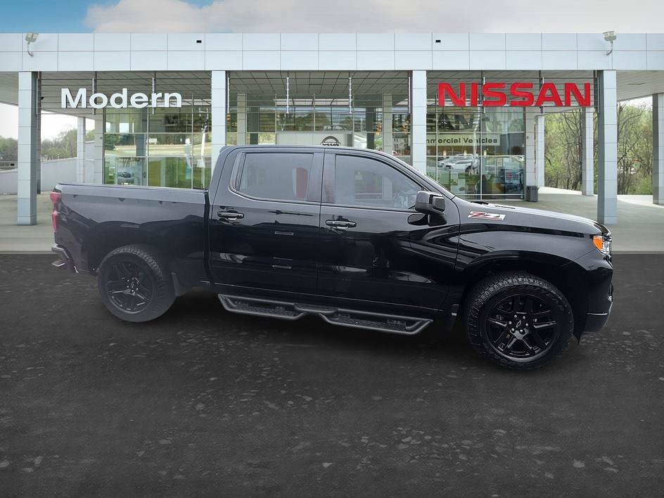 Used 2022 Chevrolet Silverado 1500 RST w/ Z71 Off-Road Package AWD/4WD image 6