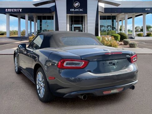 Used 2017 FIAT 124 Spider Classica RWD image 3