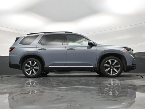 Used 2024 Honda Pilot Touring image 24