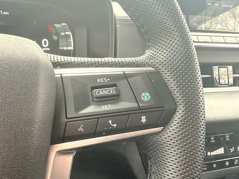 Used 2023 Mitsubishi Outlander SEL image 47