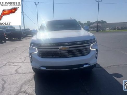 Used 2024 Chevrolet Tahoe Premier AWD/4WD image 3