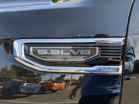 Certified 2025 GMC Sierra 1500 SLT image 19