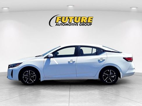 Used 2024 Nissan Sentra SV FWD image 7