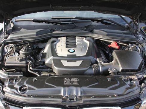 Used 2007 BMW 550i Sedan image 14