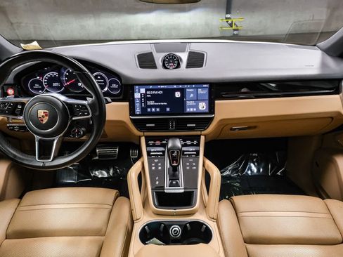 Used 2020 Porsche Cayenne S AWD/4WD image 16
