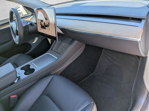 Used 2023 Tesla Model Y Long Range image 20