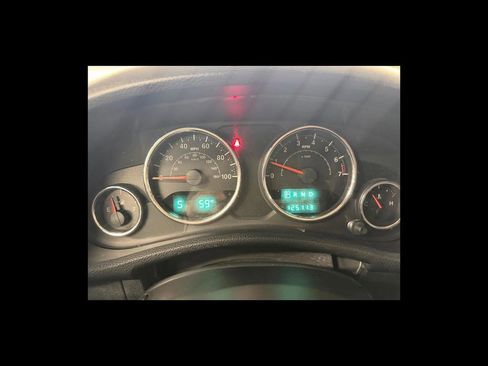 Used 2012 Jeep Wrangler Unlimited Sahara w/ Dual Top Group AWD/4WD image 15